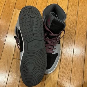 Nike jordan 1.  In great condition. Colors are black / gray / white / burgundy.